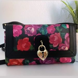 🌹Juicy Couture Romantic Floral MiniCross Bag